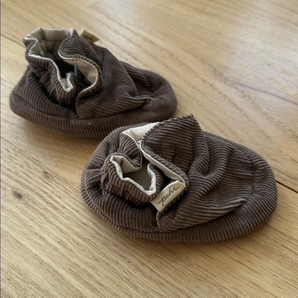 Pehr corduroy booties. Brown/portobello color. Size 6-12 month.